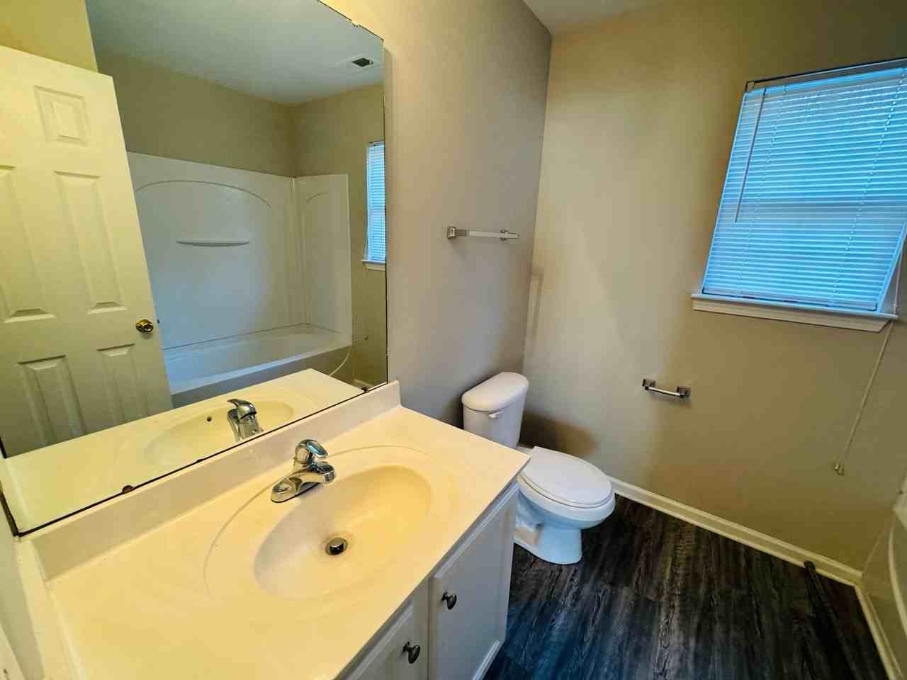 5420 Henderson Oaks Dr - Photo 3 of 18