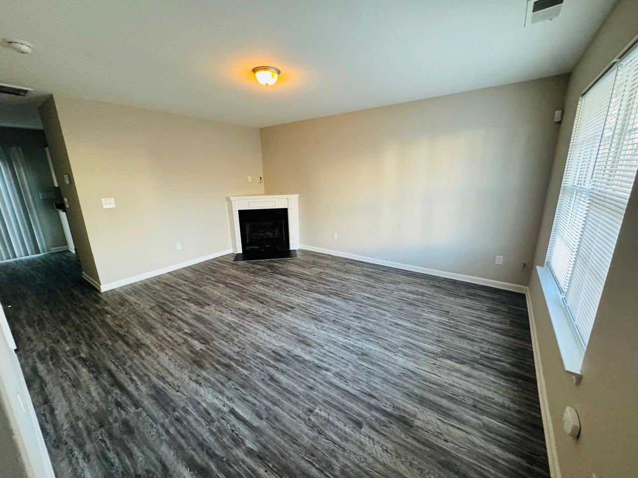 5420 Henderson Oaks Dr - Photo 2 of 14