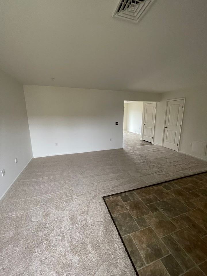 108 Nicole St - Photo 2 of 14