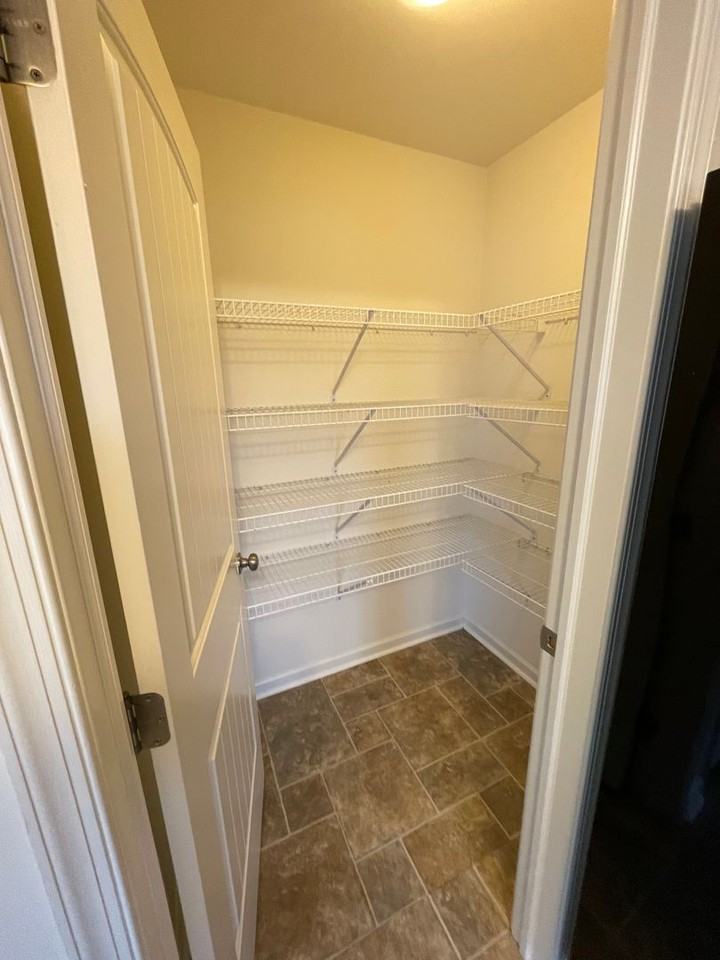 108 Nicole St - Photo 5 of 14