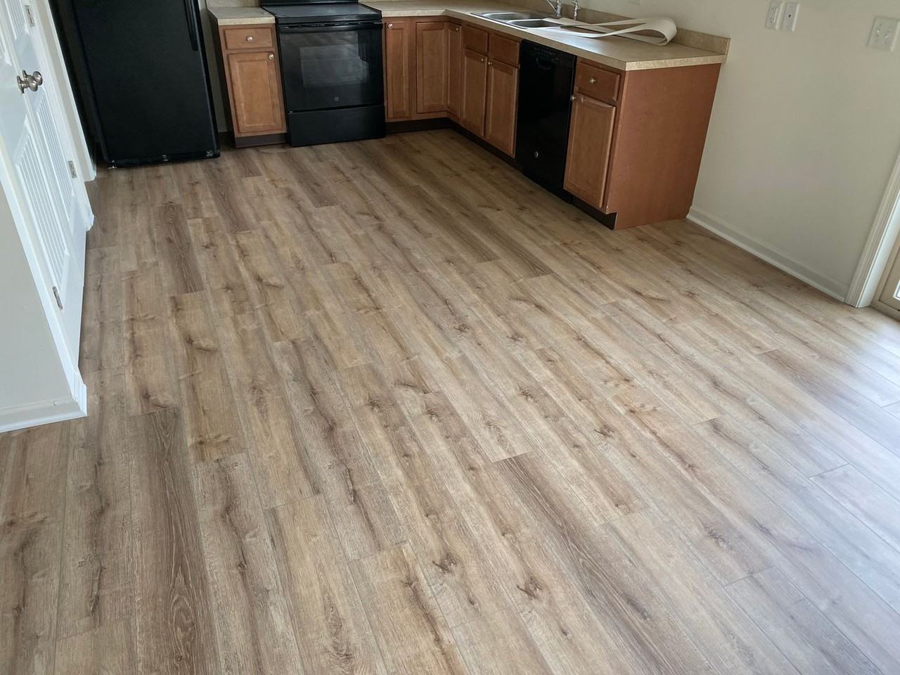 128 Nicole St - Photo 4 of 17