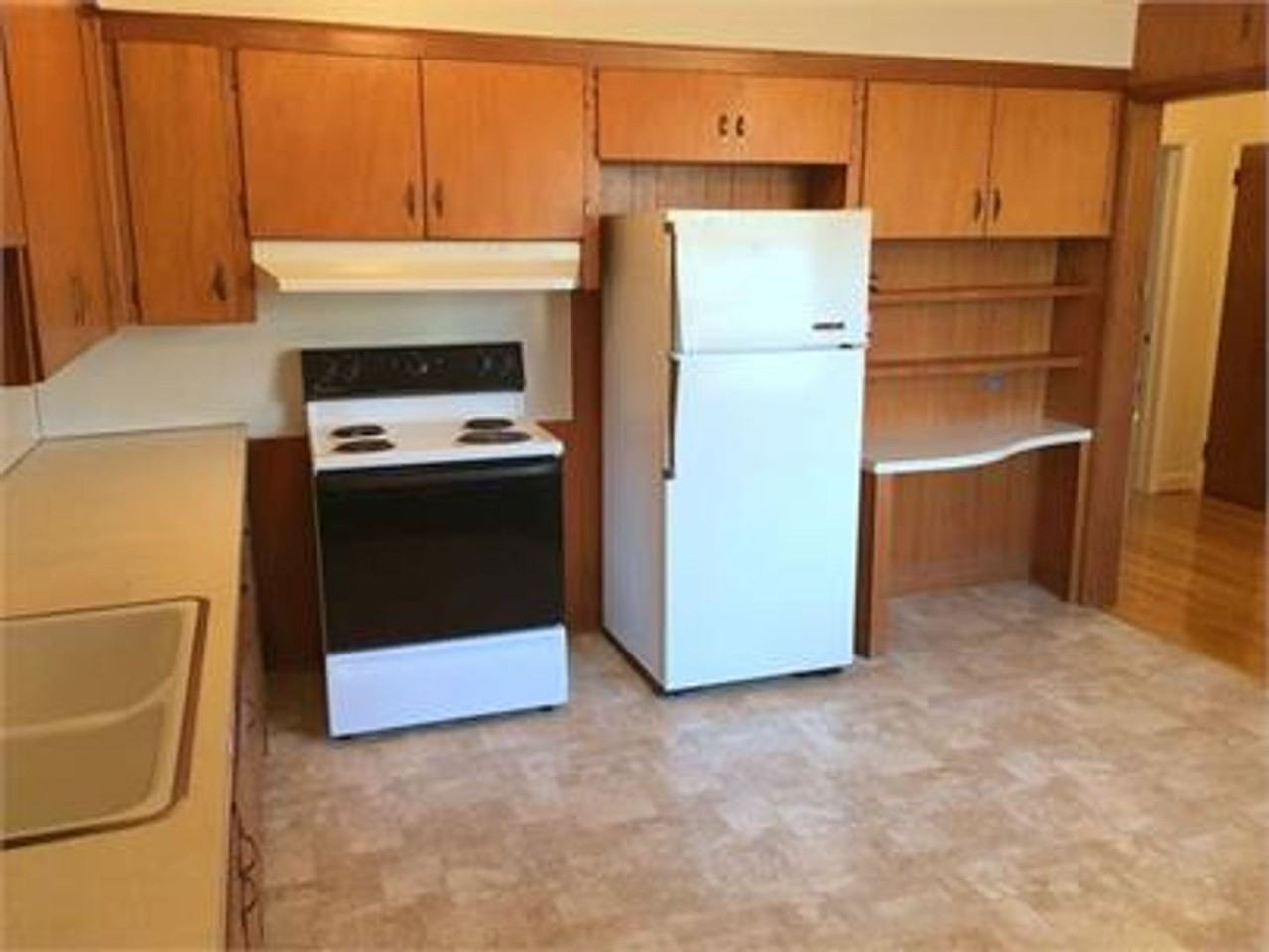 1112 Brennen Rd - Photo 3 of 6