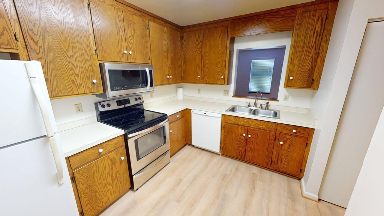 760 Merion Greene - Photo 4 of 19