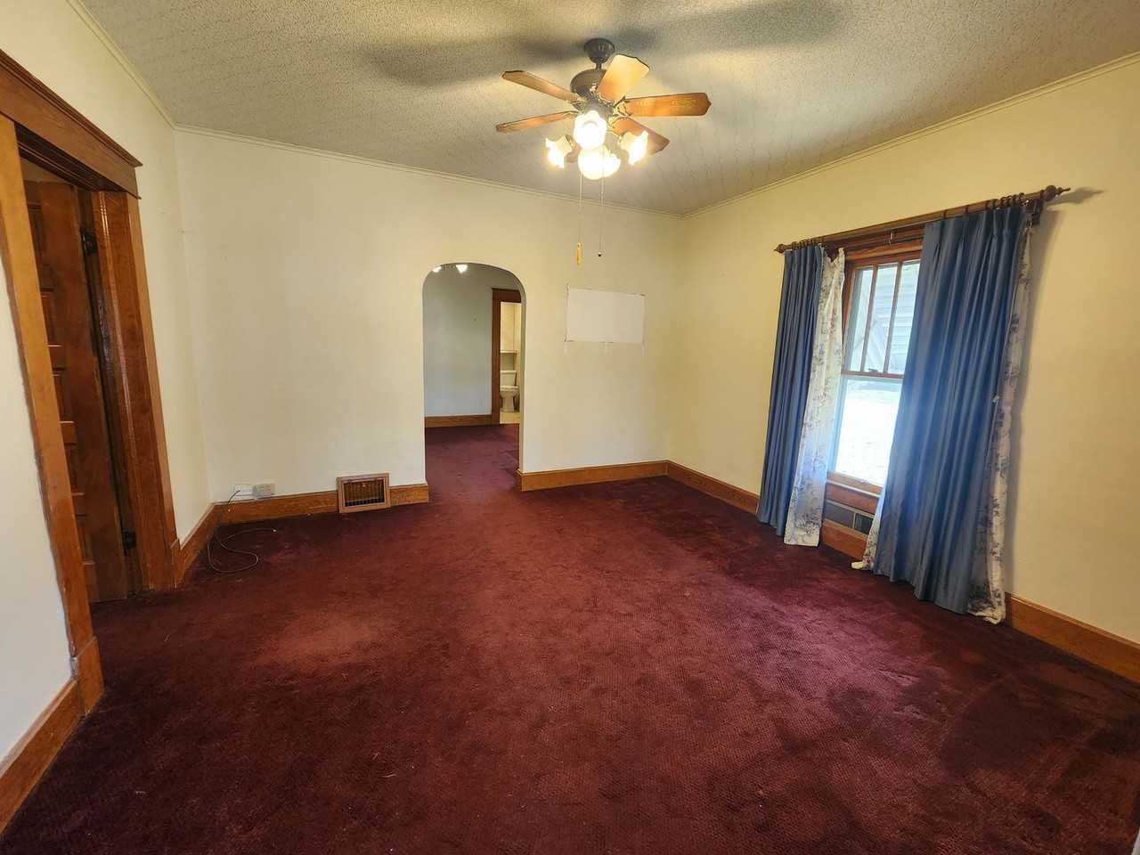 1050 Walnut St - Photo 5 of 15