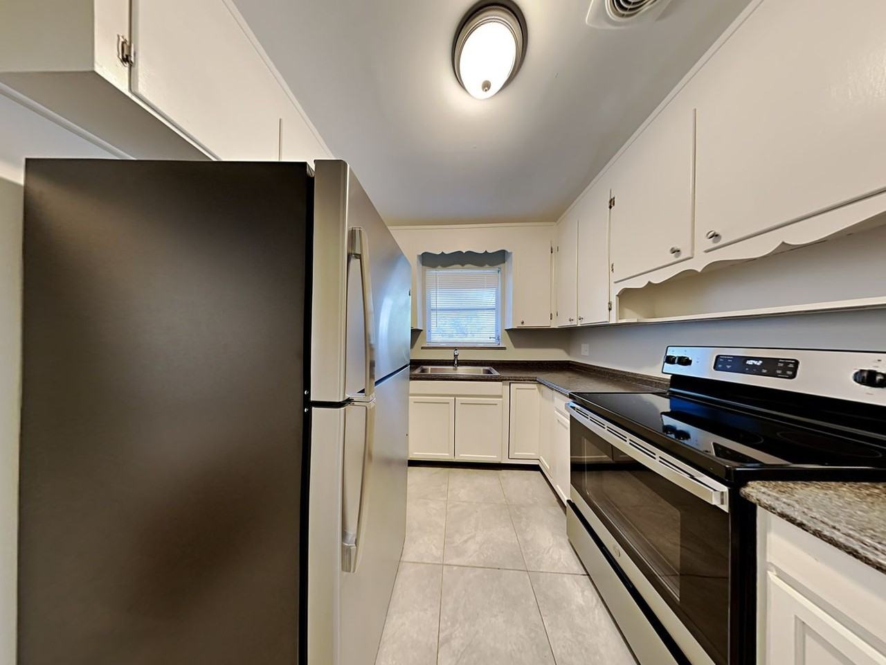 3124 Cesery Blvd - Photo 3 of 16