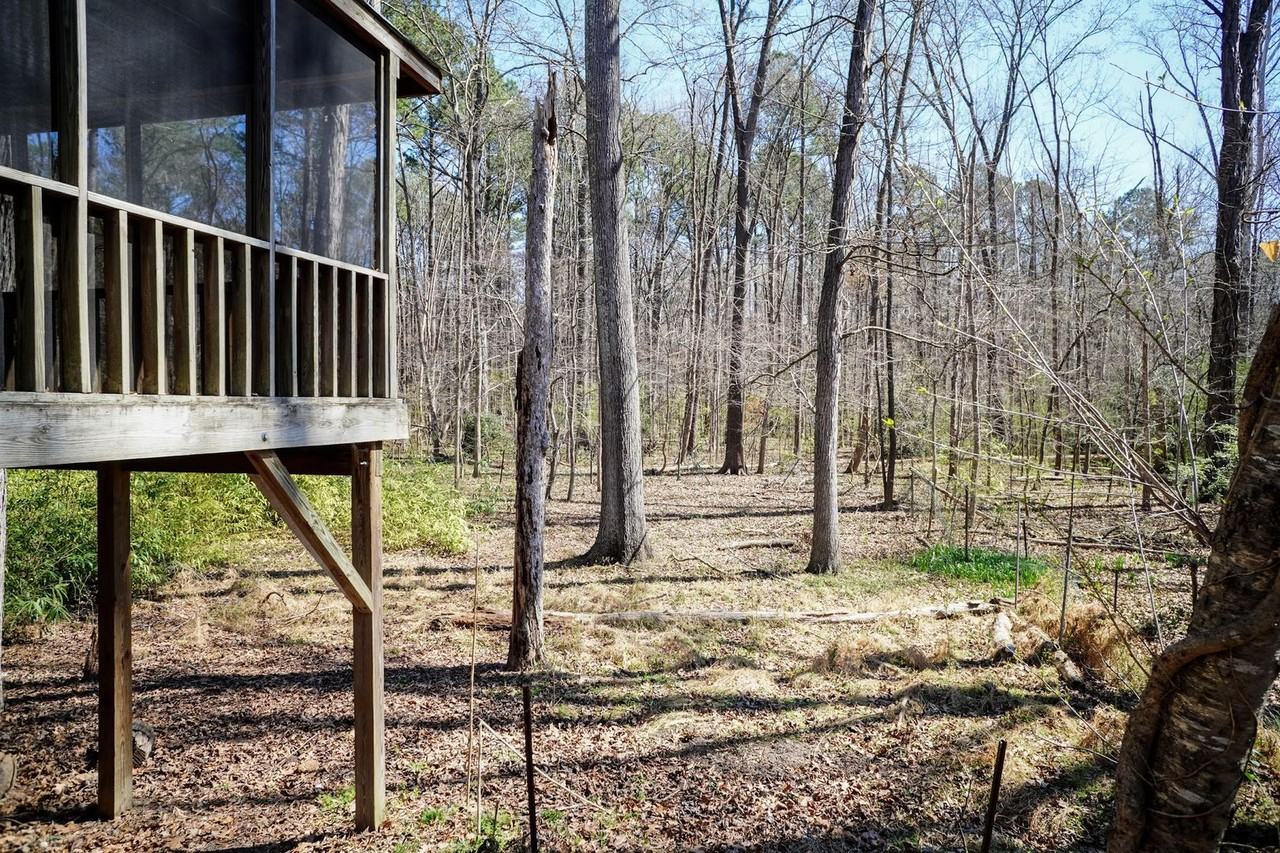 304 Hickory Dr - Photo 4 of 18