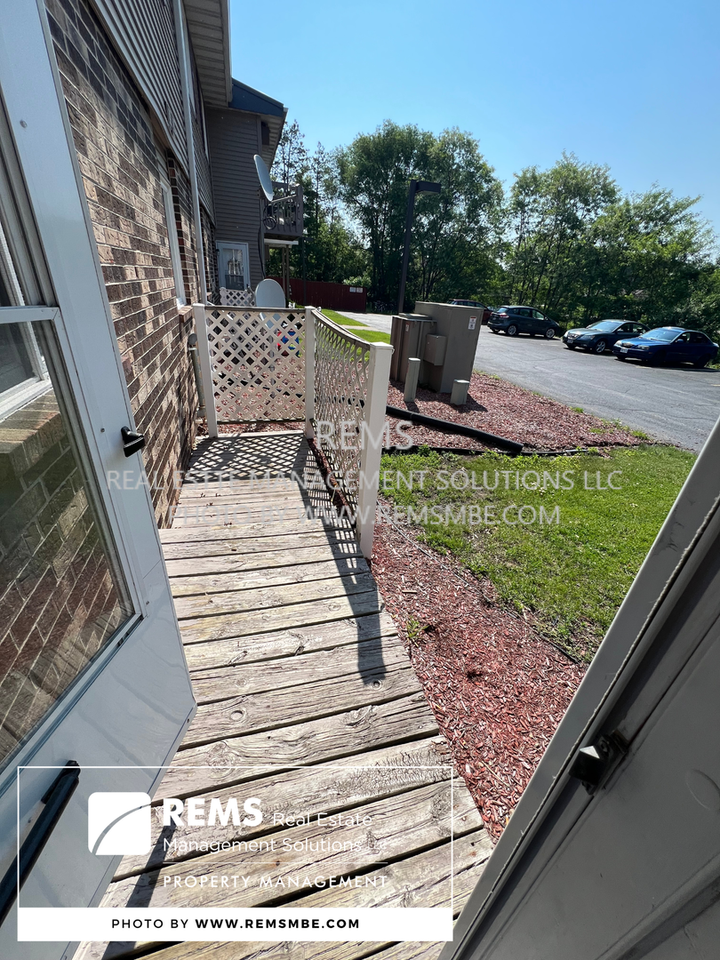 554 E Slifer St - Photo 7 of 12