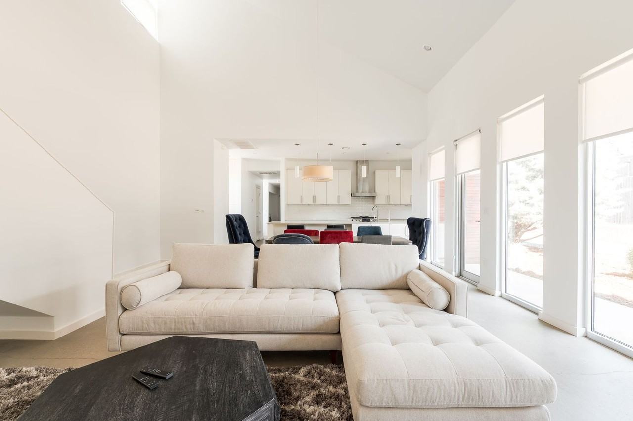 925 Nw 8th St - Photo 5 of 28