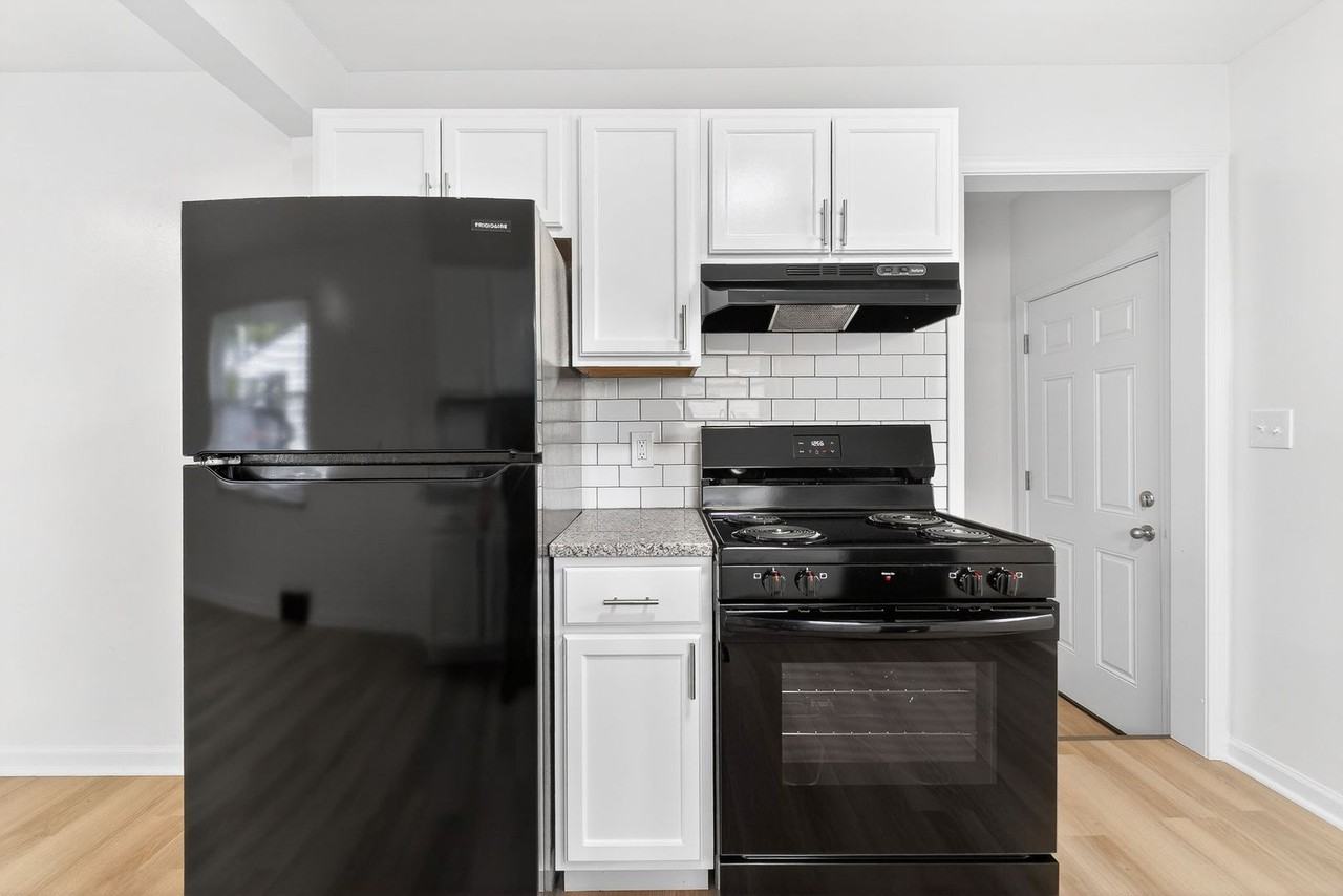 2743 Saint Joseph Ave - Photo 6 of 21