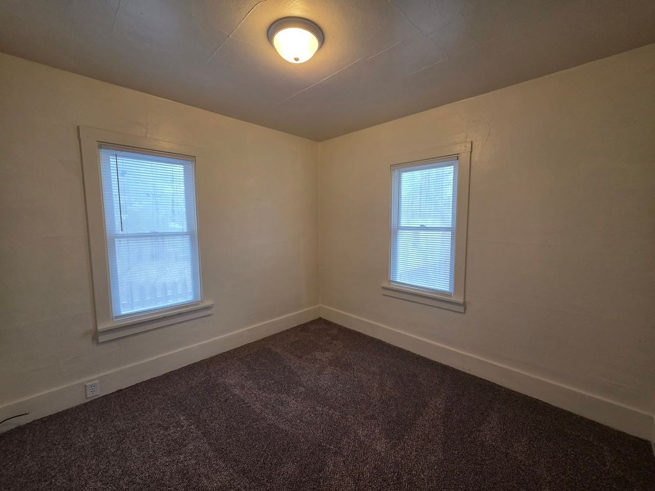 216 S Mason St - Photo 7 of 15