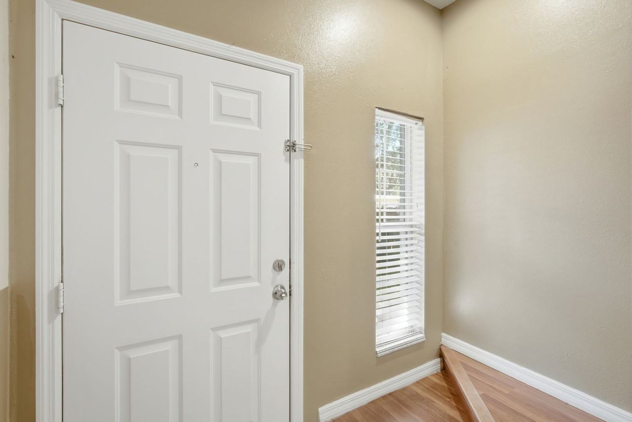 5002 Beechcraft Way - Photo 4 of 26