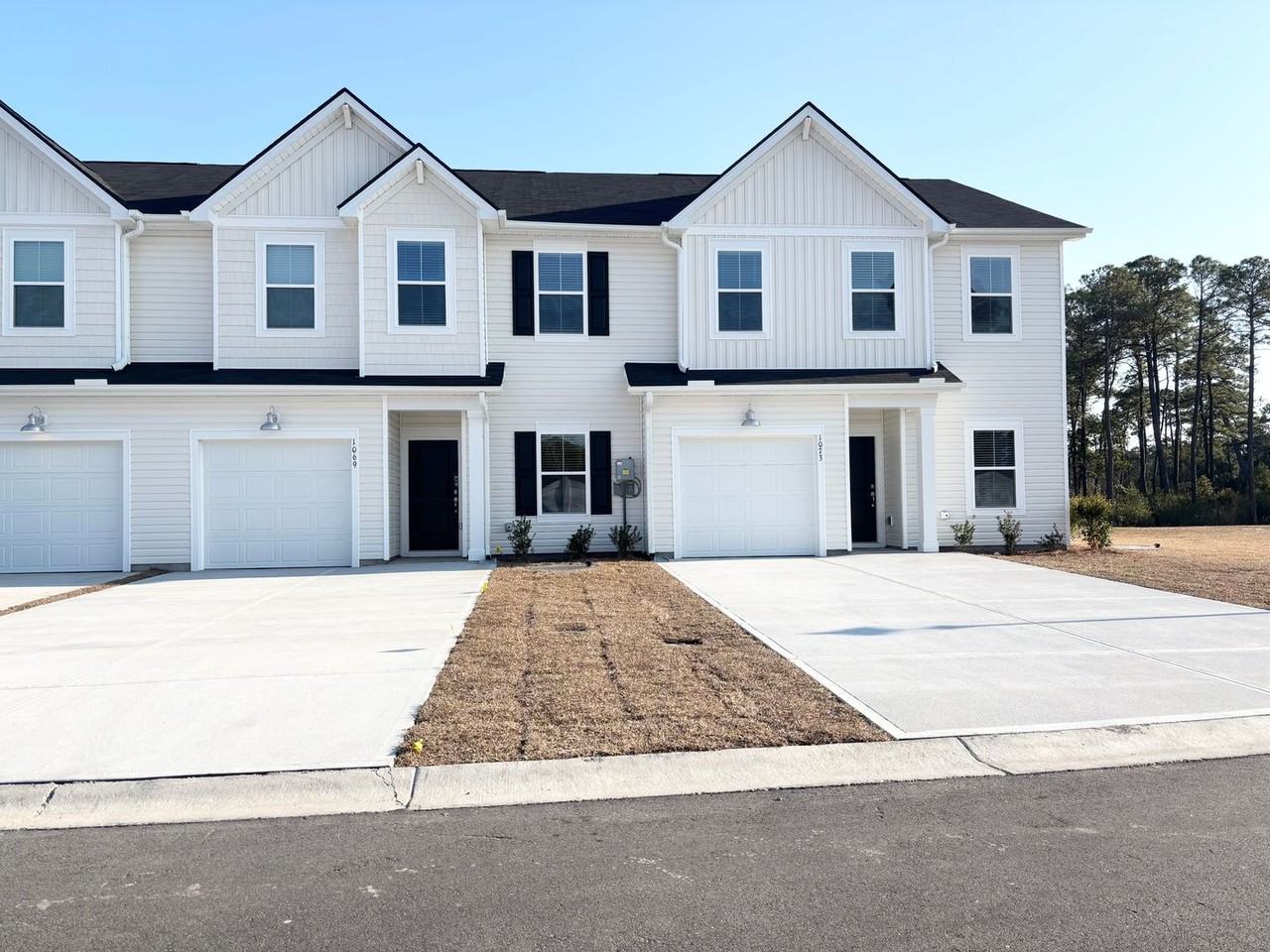 1073 Arborwood Ln Sw - Photo 2 of 28