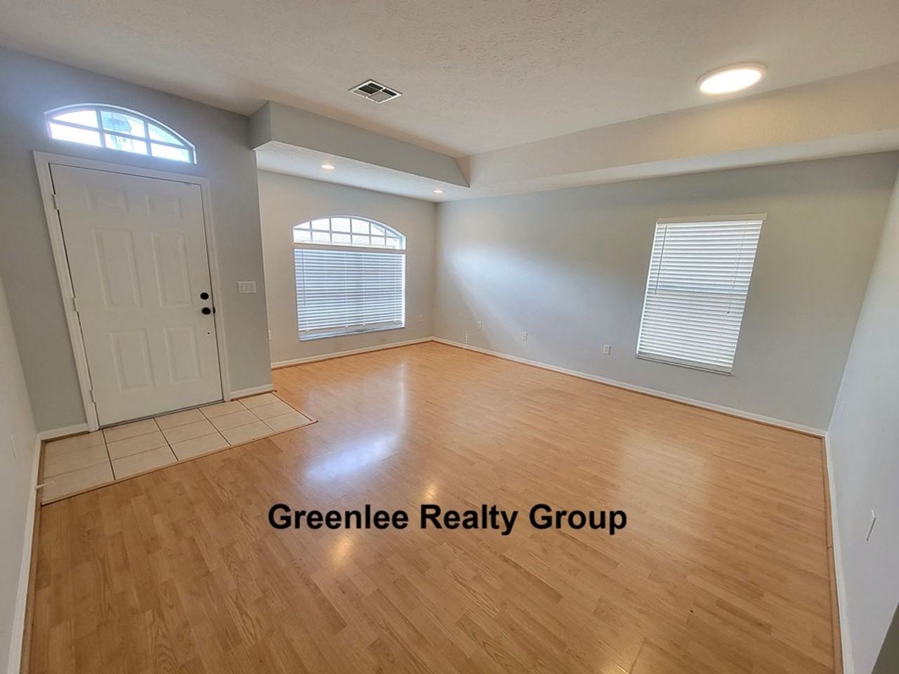 7942 Chadwick Dr - Photo 3 of 29