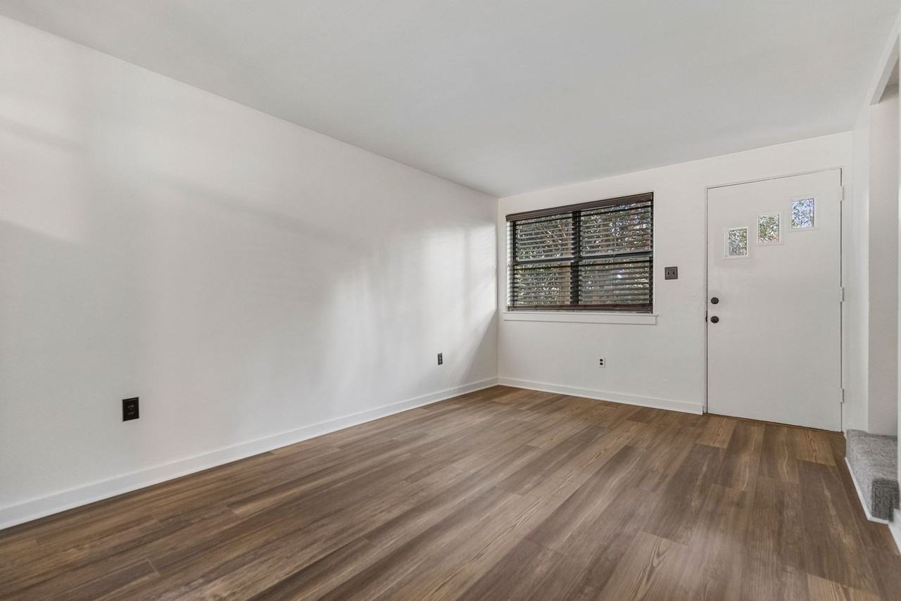 64 Faris Cir - Photo 4 of 24