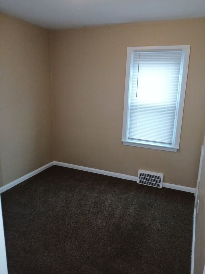 12075 12075 rossiter - JKAMM - Photo 4 of 6