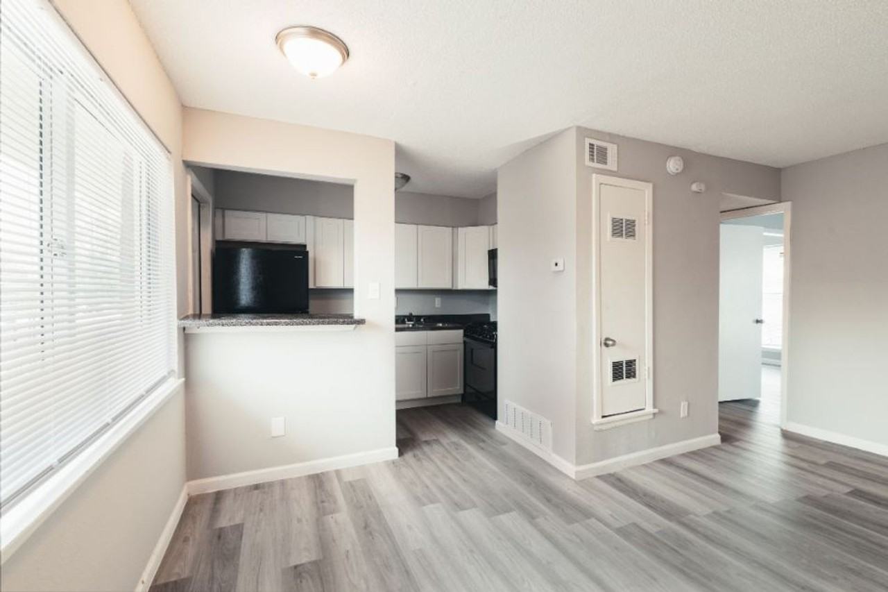 Eden Pointe - Photo 4 of 16