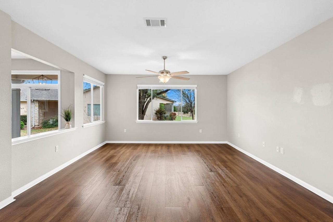 139 Nolan Dr - Photo 7 of 35