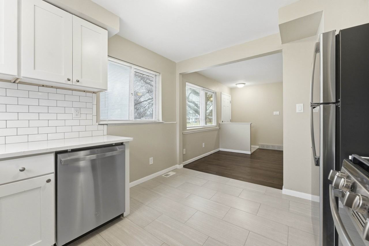 19411 Rensellor St #1 - Photo 3 of 12