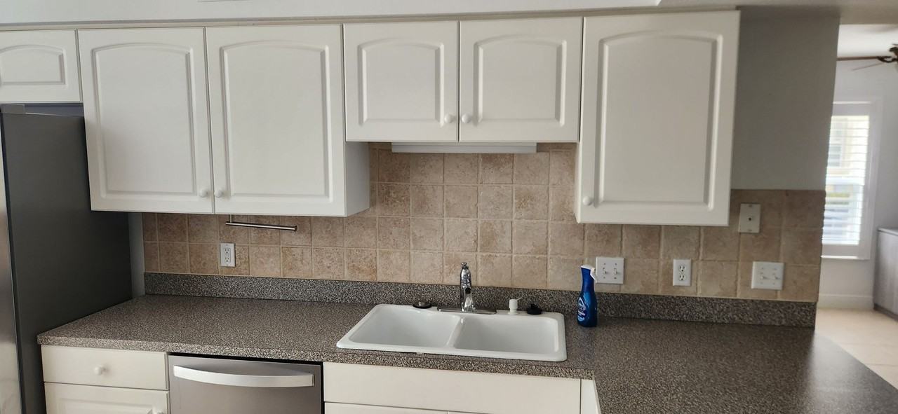 4925 Sandra Bay Dr - Photo 5 of 16