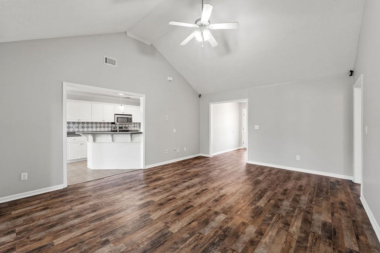 110 Fox Haven Dr - Photo 4 of 25