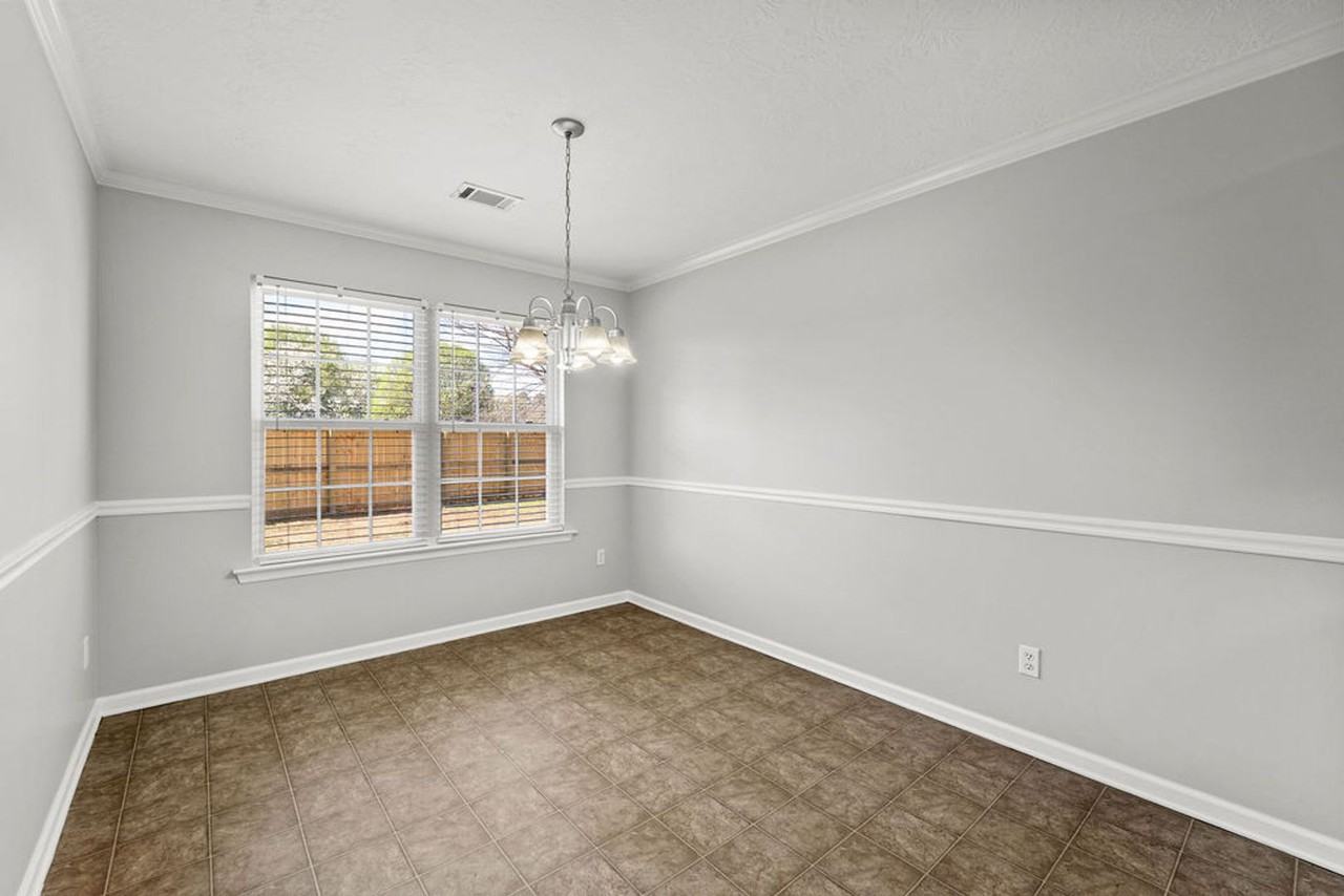 110 Fox Haven Dr - Photo 6 of 25