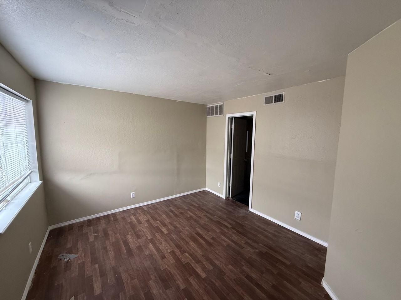 1804 E 66th Pl #E108 - Photo 3 of 6