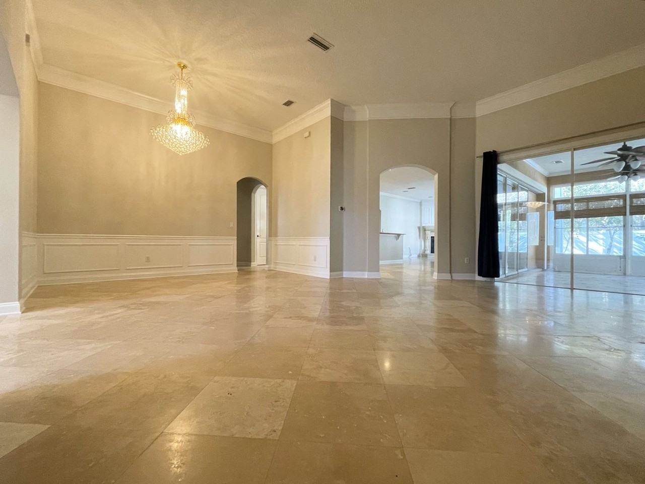 9936 Watermark Ln W - Photo 4 of 27