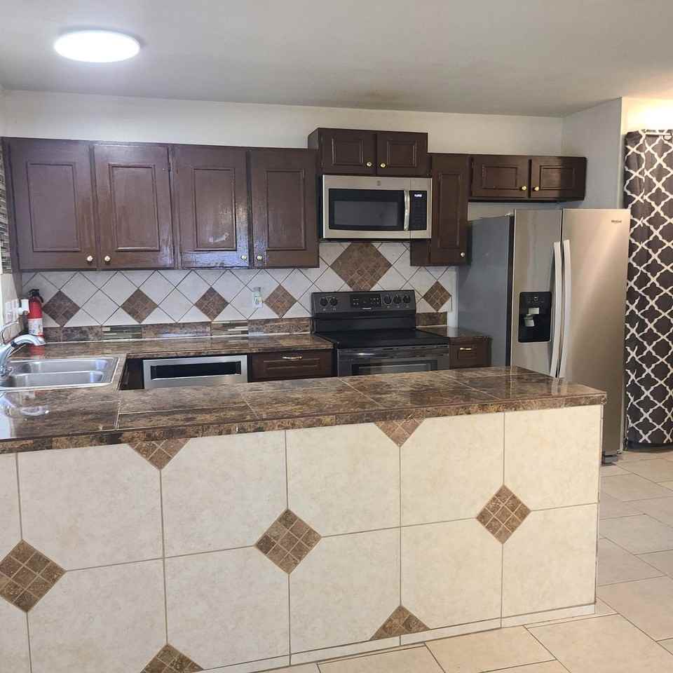 6602 Spring Manor St - Photo 3 of 32