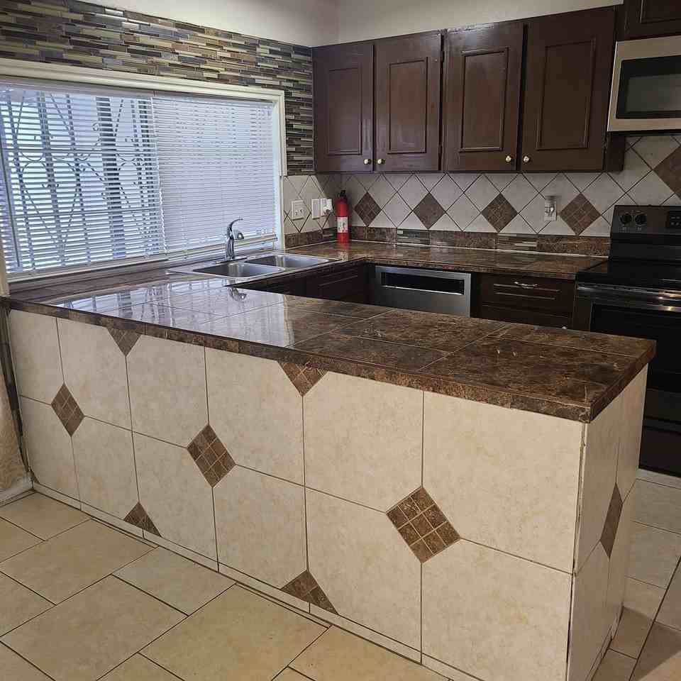 6602 Spring Manor St - Photo 5 of 32