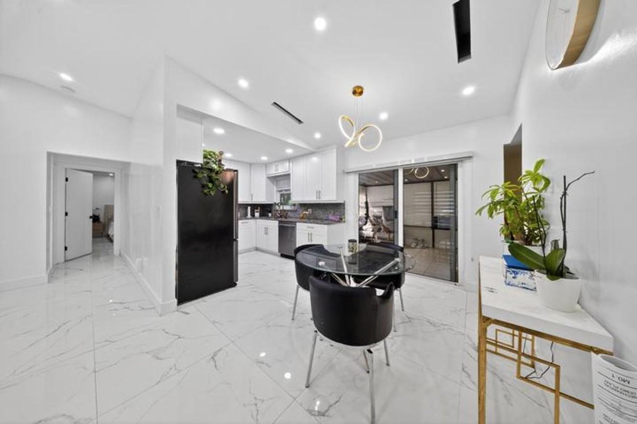 849 Camellia Dr - Photo 5 of 21