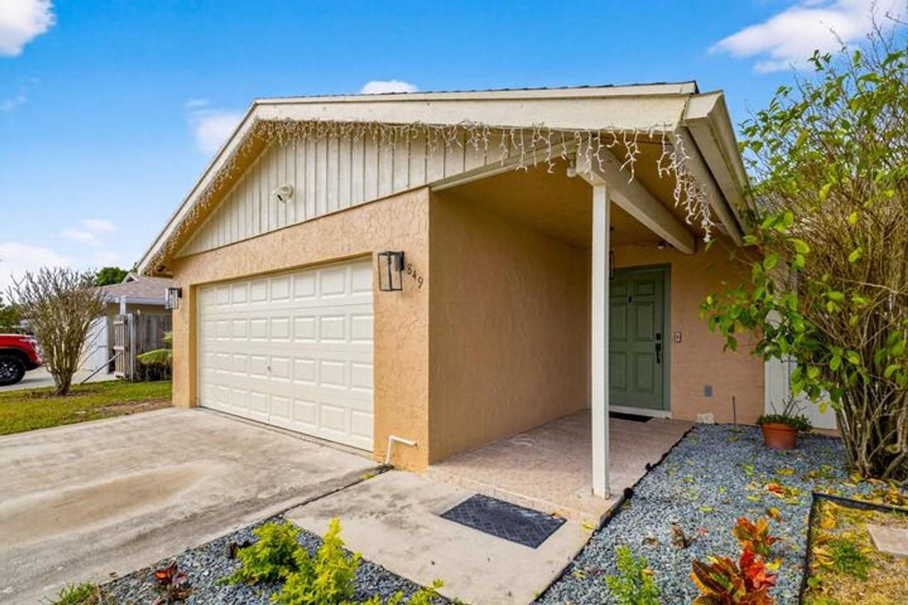 849 Camellia Dr - Photo 7 of 21