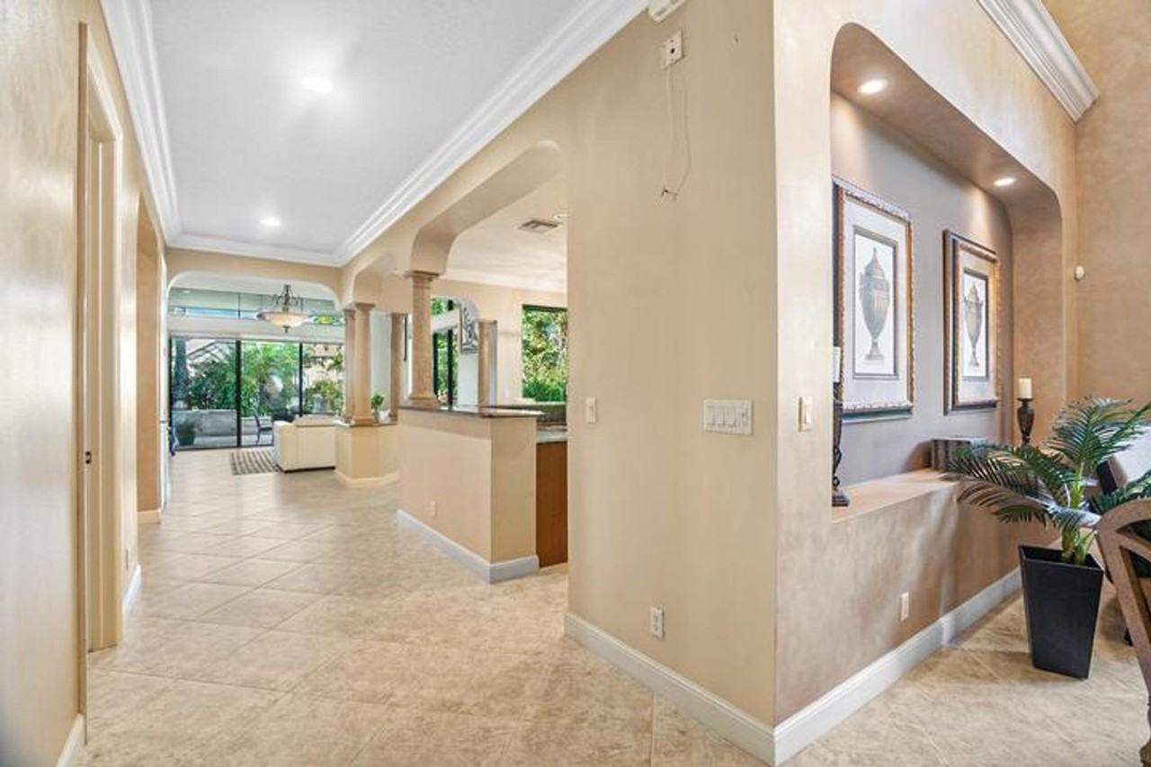 3483 Collonade Dr - Photo 6 of 23