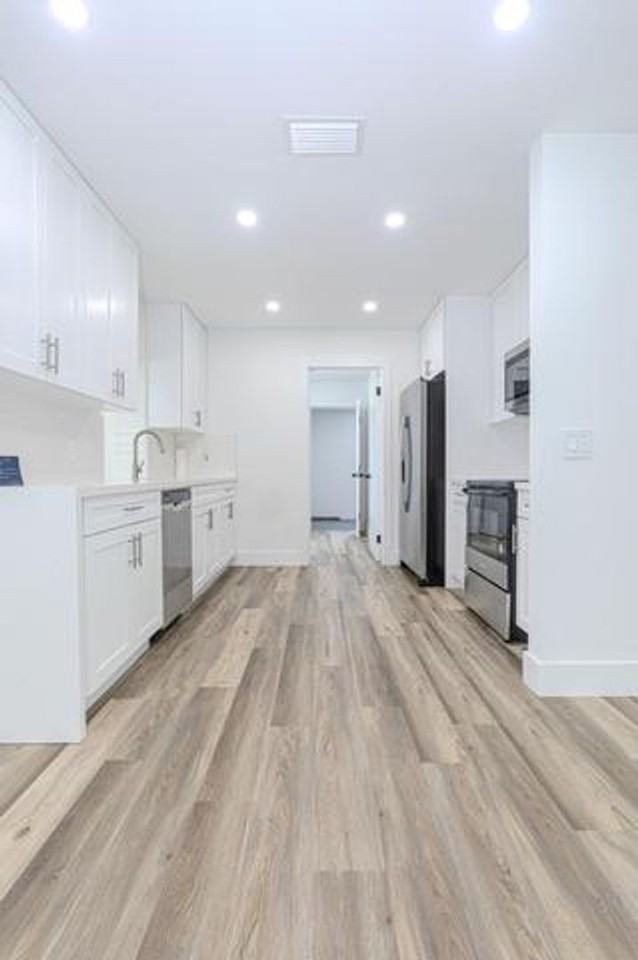 1717 16th Ct N - Photo 3 of 22