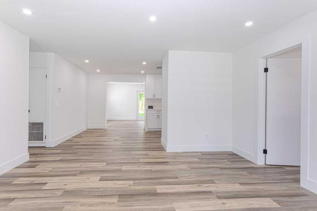 1717 16th Ct N - Photo 6 of 22