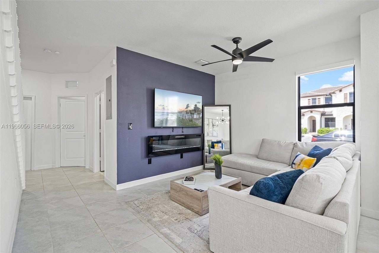 9941 Sw 231st Ln #9941 - Photo 7 of 29