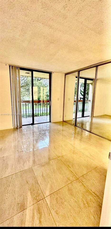 747 Se 1st Ave - Photo 6 of 8