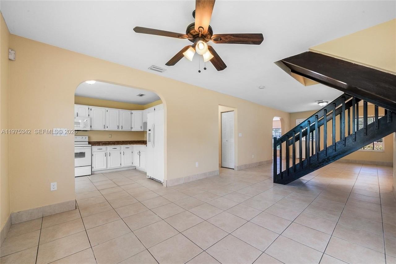 11737 Sw 116th Ter #11737 - Photo 3 of 14