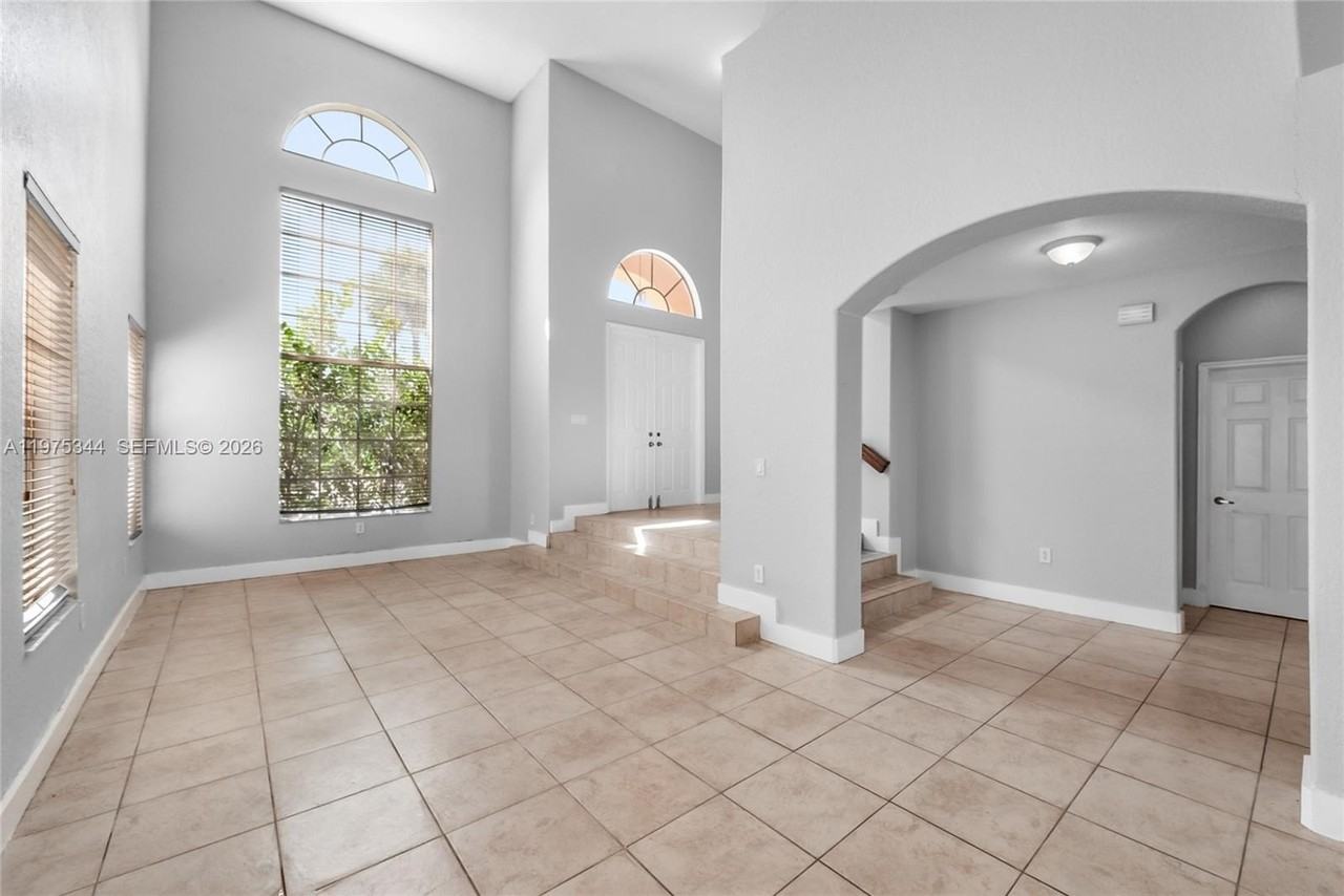 3043 Sw 147th Pl #3043 - Photo 3 of 11