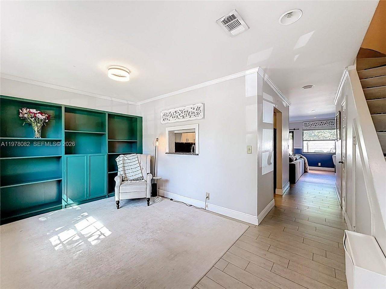 2128 Ne 9th Ave #2128 - Photo 4 of 35