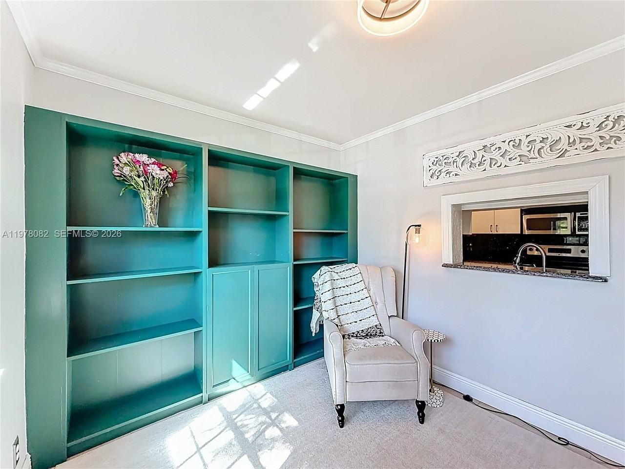 2128 Ne 9th Ave #2128 - Photo 5 of 35