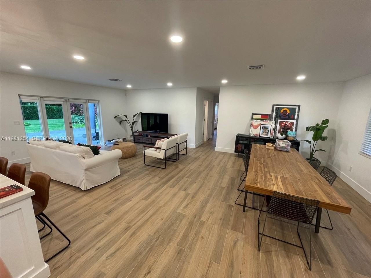 10343 Sw 114th St - Photo 4 of 25