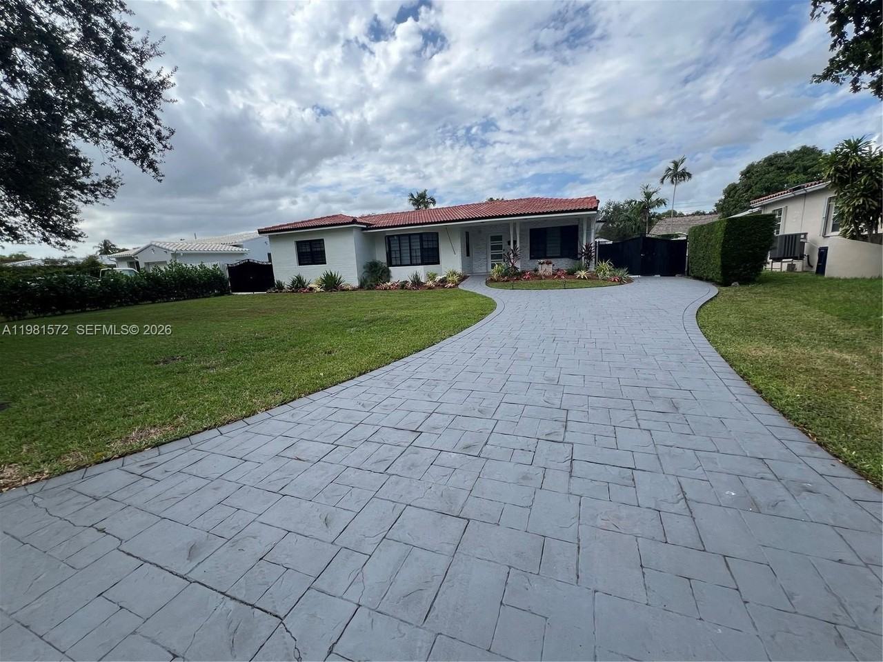 140 Pocatella St #140 - Photo 2 of 31