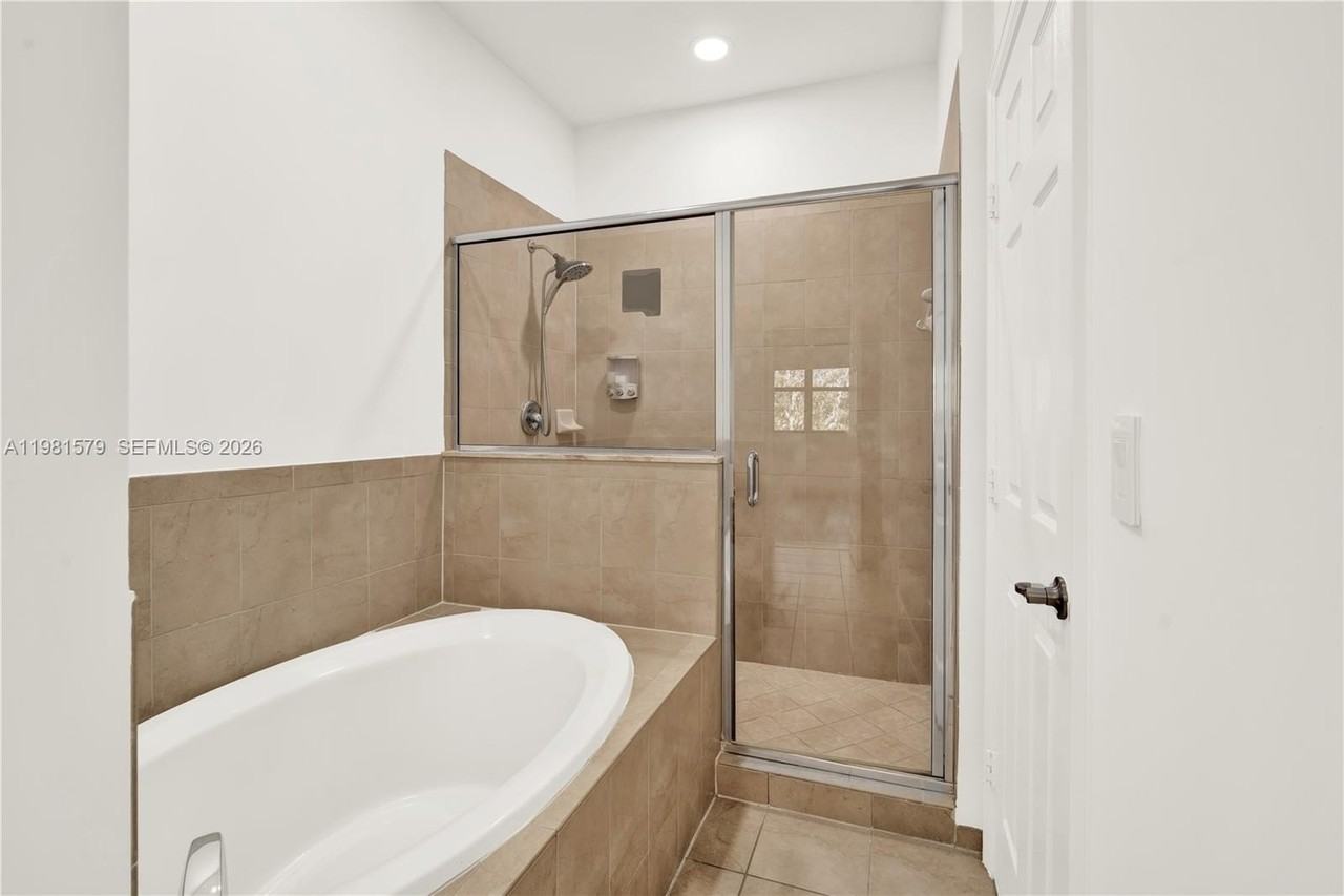 9243 Sw 227th Ter #9243 - Photo 3 of 32