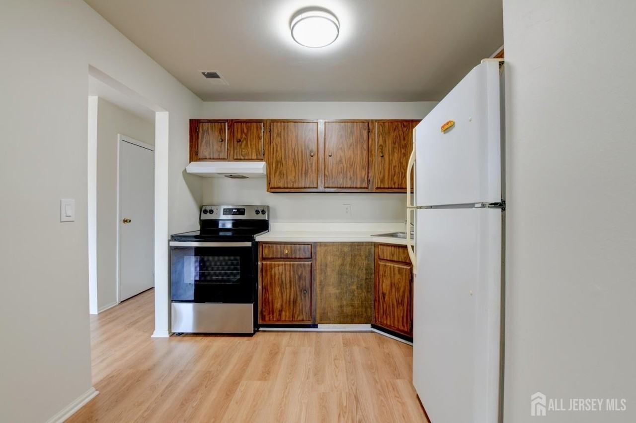 6 College Dr - Photo 6 of 21