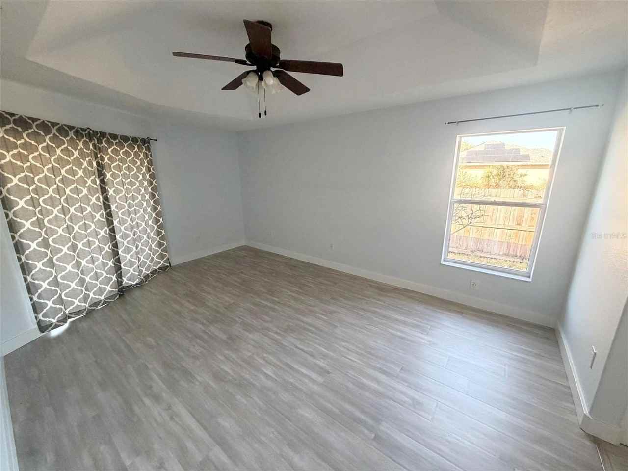 2511 Rushmore St - Photo 5 of 18