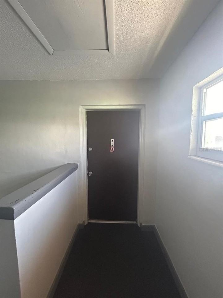 1627 W Oak Ridge Rd #D - Photo 4 of 17