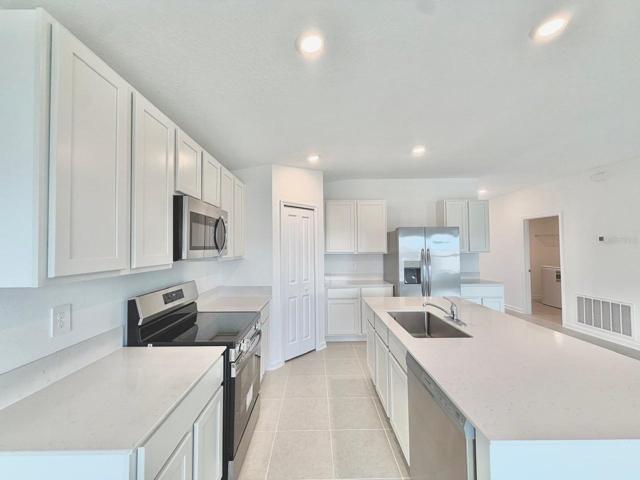 4746 Katrina Dr - Photo 7 of 25