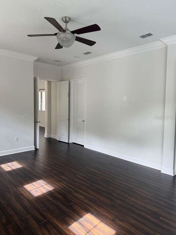 8370 Via Vittoria Way - Photo 4 of 9