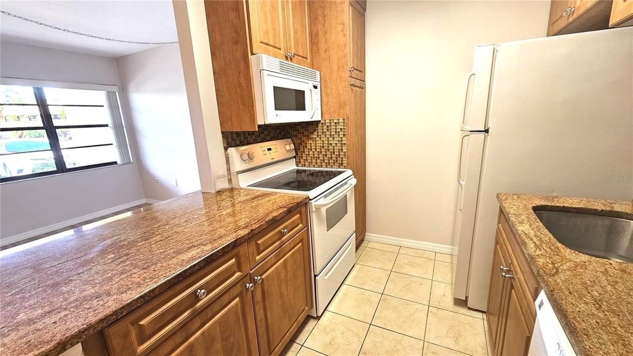 8 Quails Run Blvd #3 - Photo 3 of 36