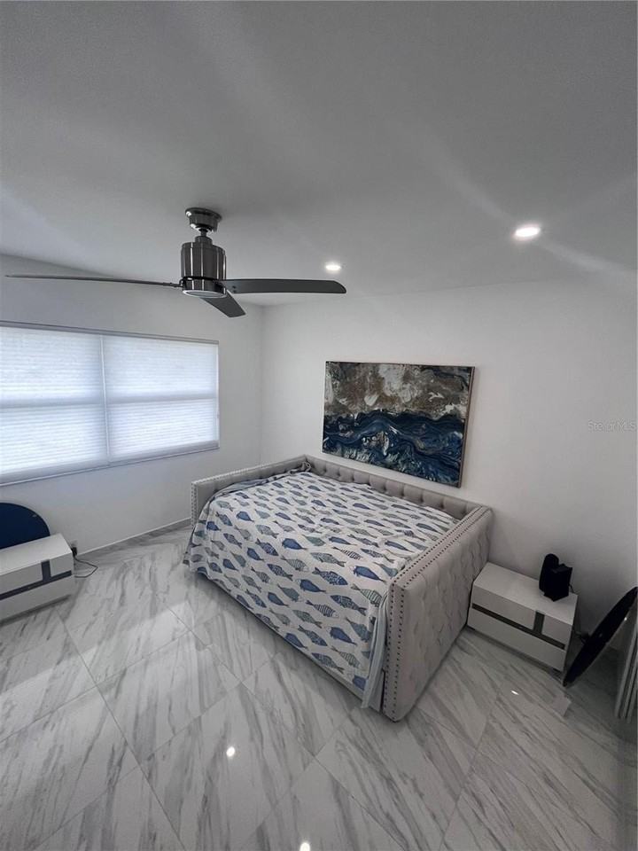 880 Mandalay Ave #S302 - Photo 6 of 12